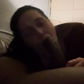 Mature mom gives deep and satisfying blowjob porn video